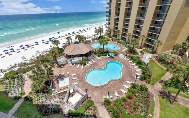 Summerhouse by Book That Condo