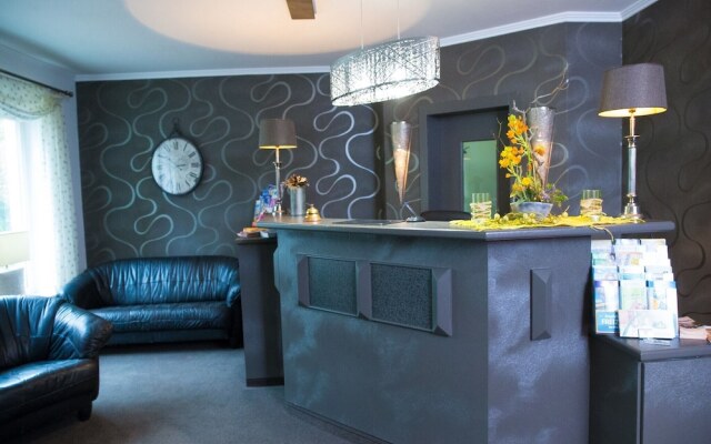 Отель Pension Weinberg Gustrow