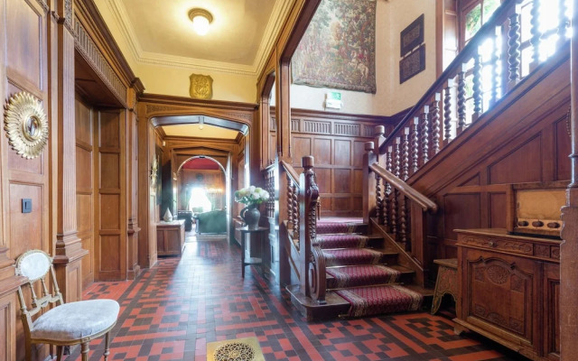 Castle Le Chateau de Balmoral for 22 Persons