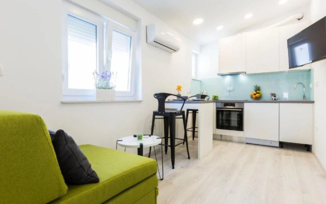 Spacious Two sis Apartments in Zadar With Terrace