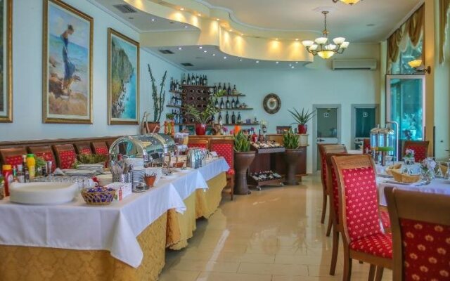 Hotel Liro