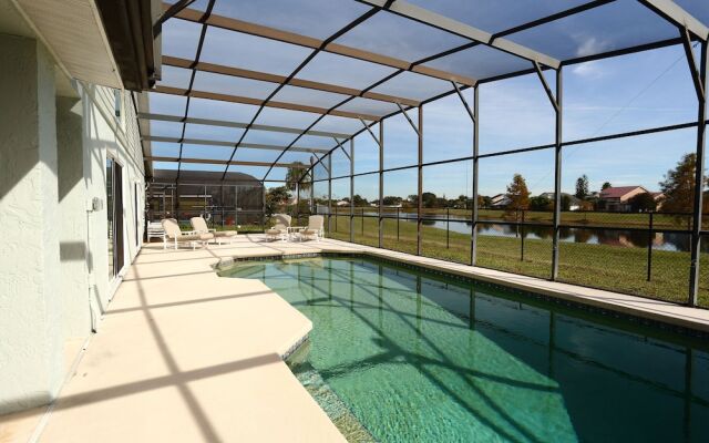 Rainbow's End 3 Bedrooms Lake Views