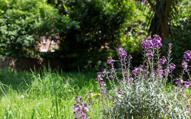 Two Bedroom House With Garden In Maida Vale