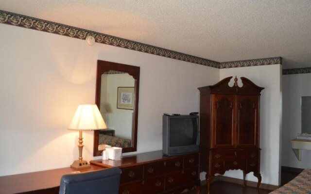 Granbury Inn & Suites