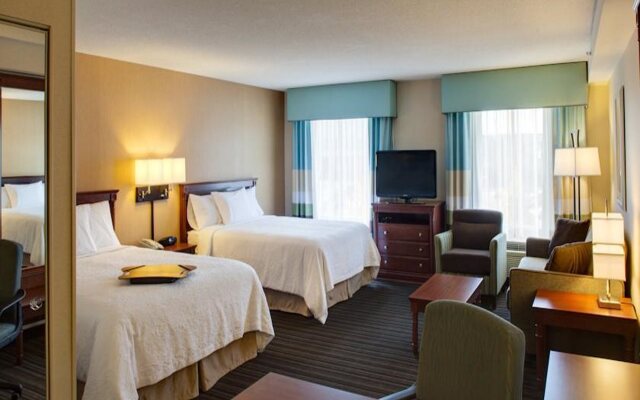 Hampton Inn & Suites by Hilton Toronto Airport