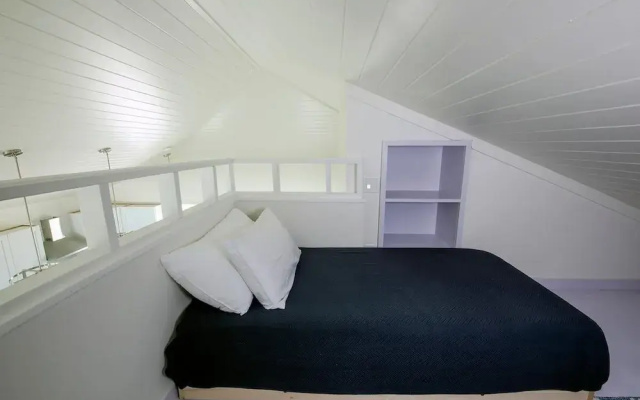 Lavender Beach House 2 Bedroom Home