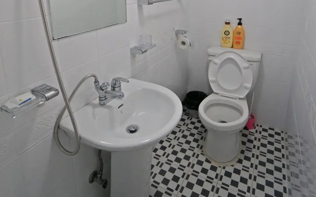710 Guest house Yellow