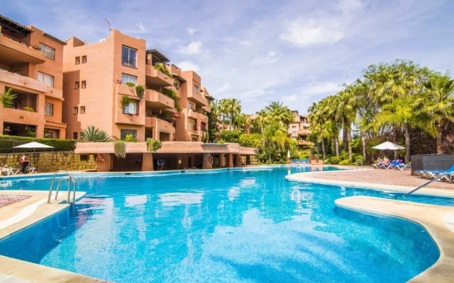 Chic Oasis on the Coast