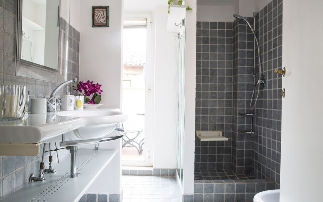 Spanish Steps Studio