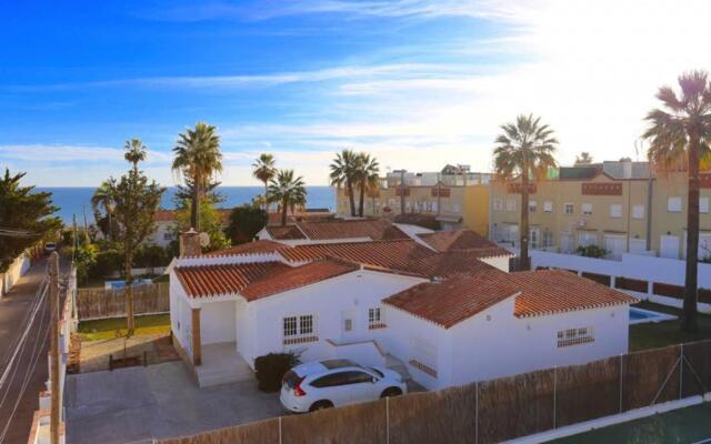 VILLA LUNA Beach Premium 9PAX