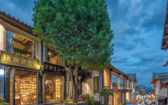 Lijiang Ten Courtyard Inn