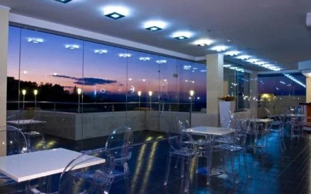 Отель Скалите