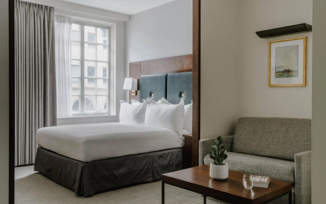 Club Quarters Hotel Downtown, Houston
