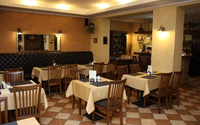 Conviva Hotel