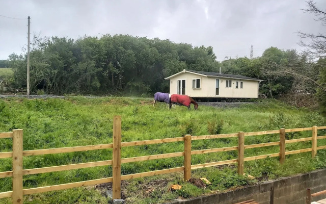 Farm stay chalet-The Paddock