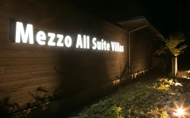 Mezzo All Suite Villas