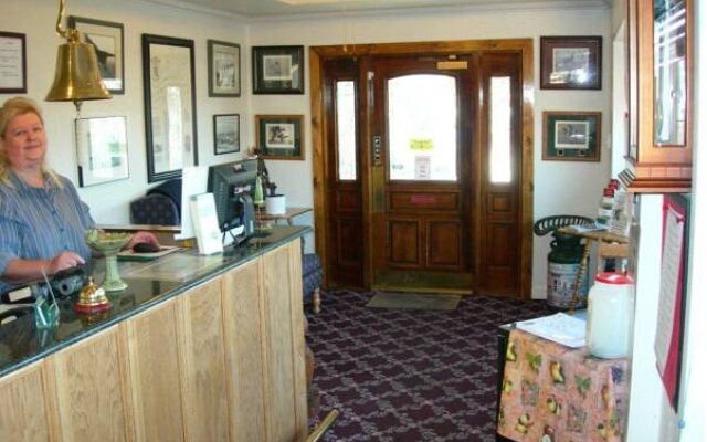 Walker River Lodge