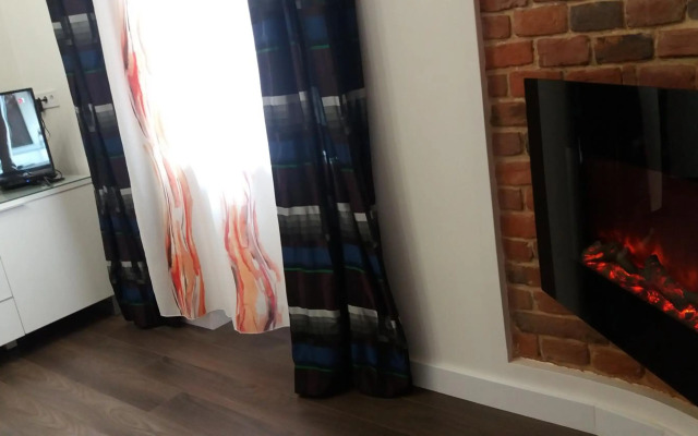 Apartment with fireplace