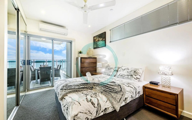 ZEN BY THE WATER - Darwin's Premier Ocean View Family Retreat