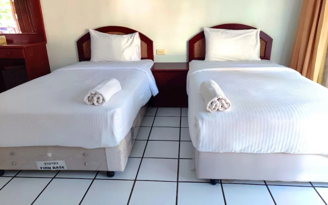 Thongpaeka Hotel