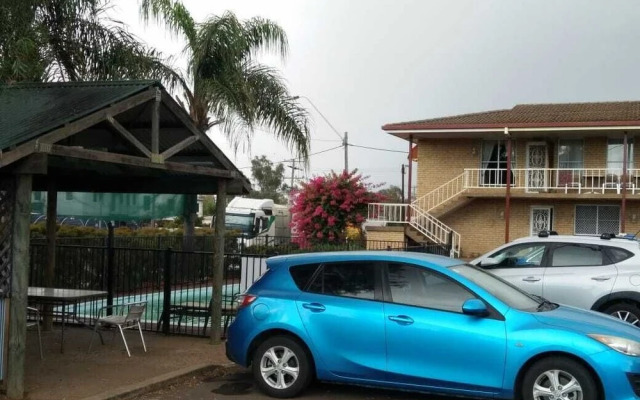 Overlander Motor Lodge