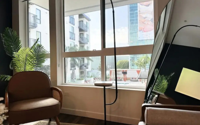 Modern Mid-hollywood Apt Sunset View Free Parking