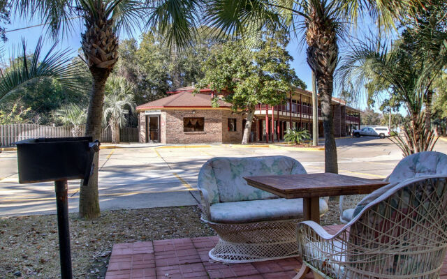 Econo Lodge Biloxi Beach North