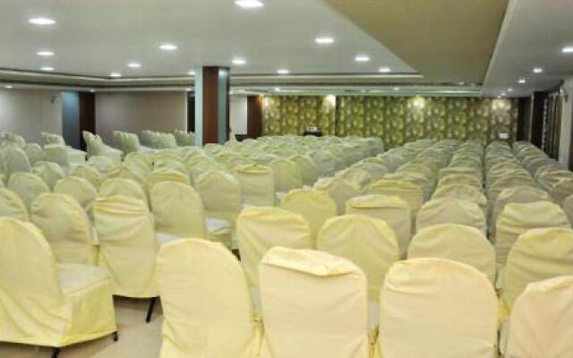 Hotel Mayura A/C