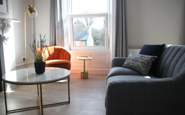 Crawford Guest House- ScholarLee Living Apartments