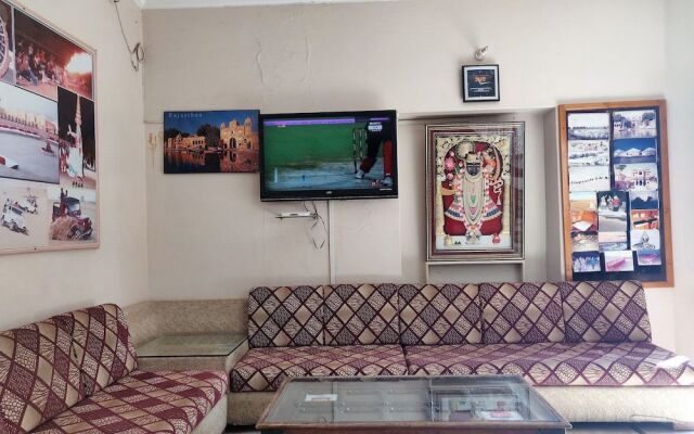Amit Palace