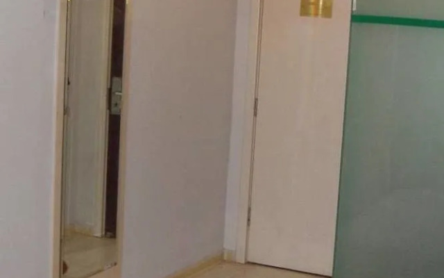 Anyang Lechao Hotel (Railway Station)