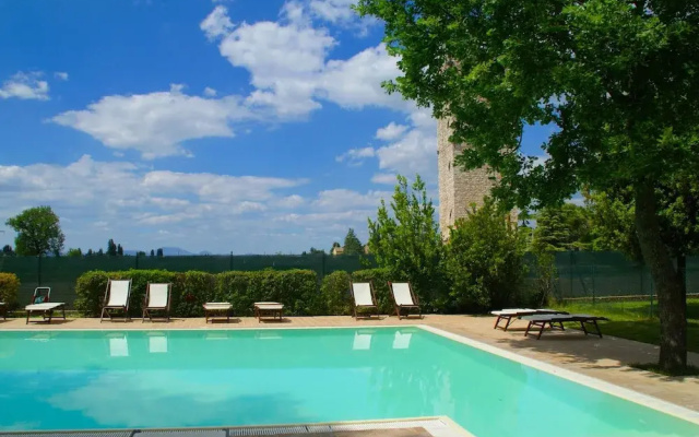 Holiday Home in Spello With Pool & Terrace