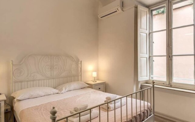 Colosseo 2 Bedroom Walking Distance