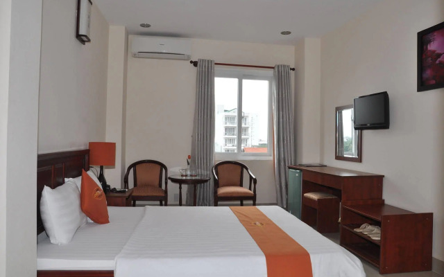 Golden Star Hotel