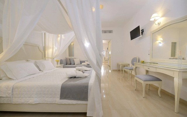 Kamari Hotel
