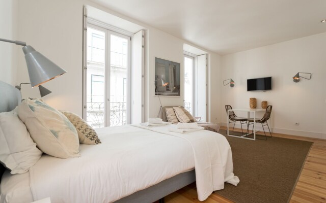 Chiado Studio and One-Bedroom Apartment - by LU Holidays