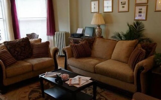 463 Beacon Street Guest House