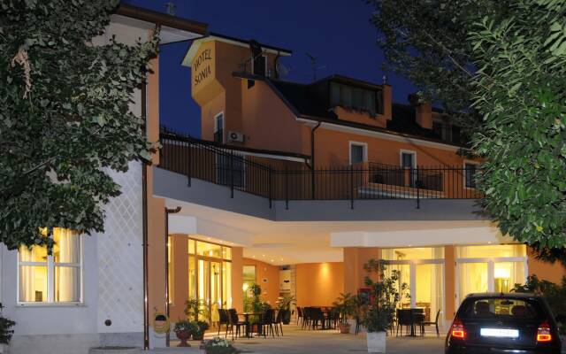 Hotel Sonia
