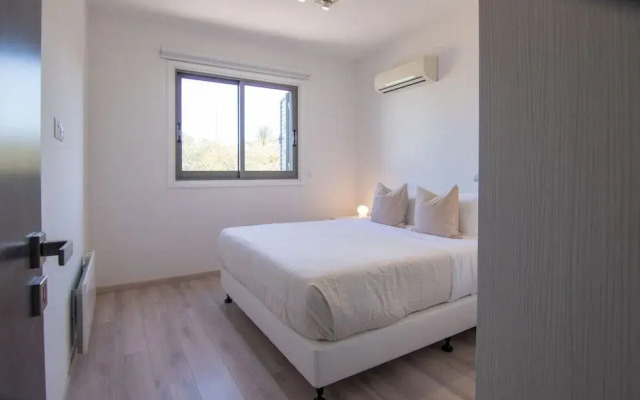 Phaedrus Living City Flat Rafaella 6