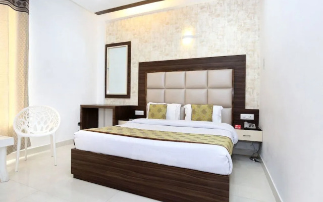 Hotel Yellow by OYO