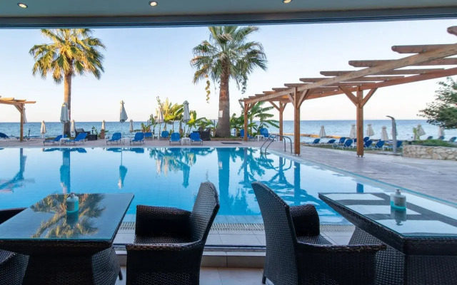 Belussi Beach Hotel & Suites