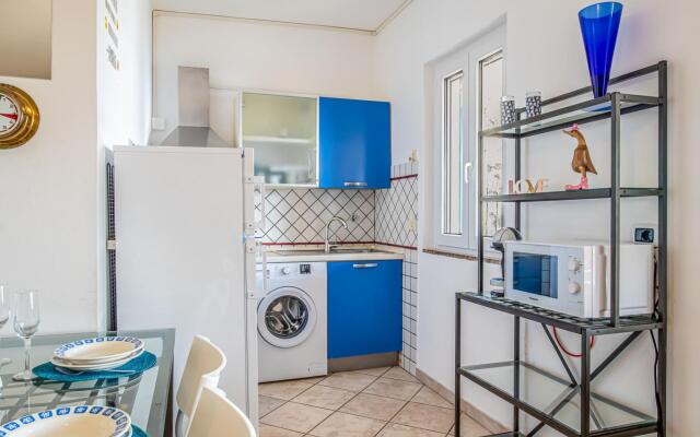 Stecchi three-room beach front 5 beds-Casa Stecchi