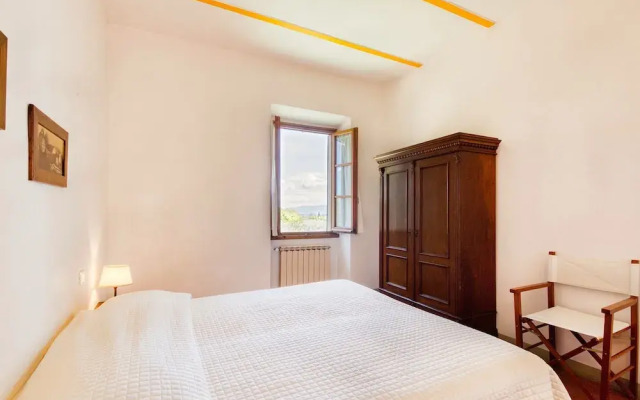 Montignano With Shared Pool
