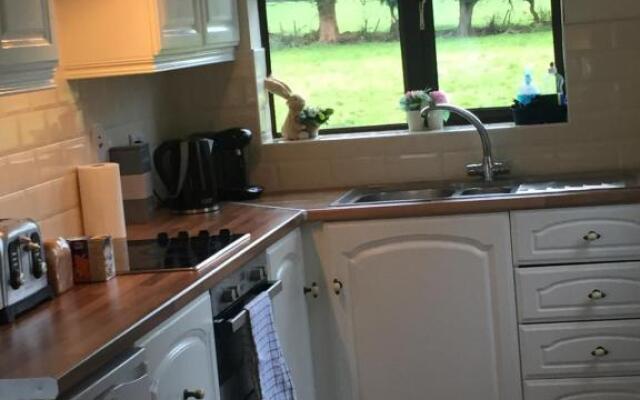 Kits Lodge Crover