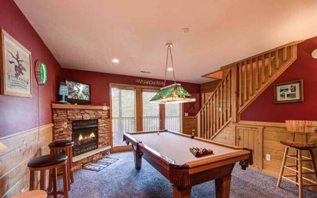 Big Sky Cabin - Two Bedroom Cabin