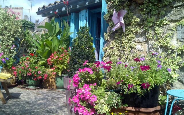 Riverside Home Cottage