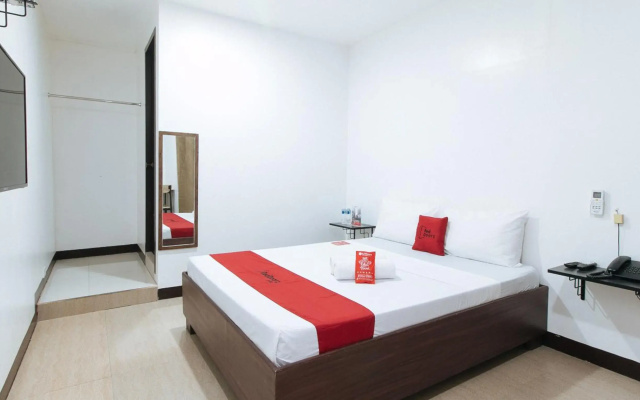 RedDoorz @ San Antonio Makati