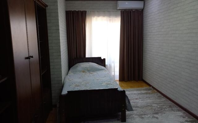 4-bed Apartment in Tashkent City Center C1
