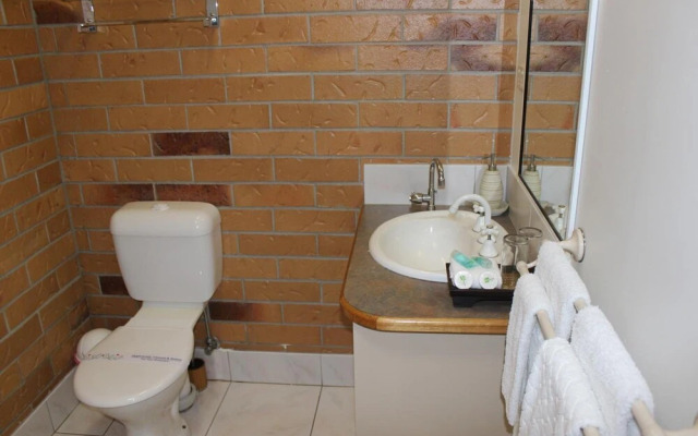 Copper Country Motor Inn & Restaurant