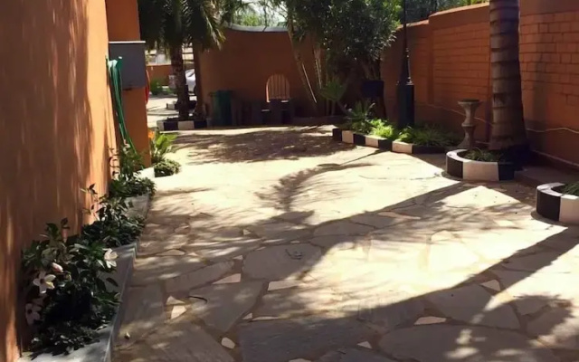 La Belva Court